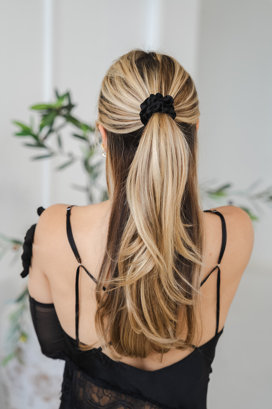 Noire Midi Scrunchie Set